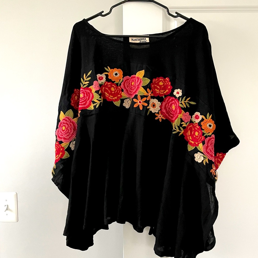 Savanna Jane - Embroidered Flower Top - 1X/2X